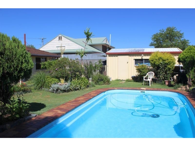 22 Thirteenth Avenue, Brighton QLD 4017