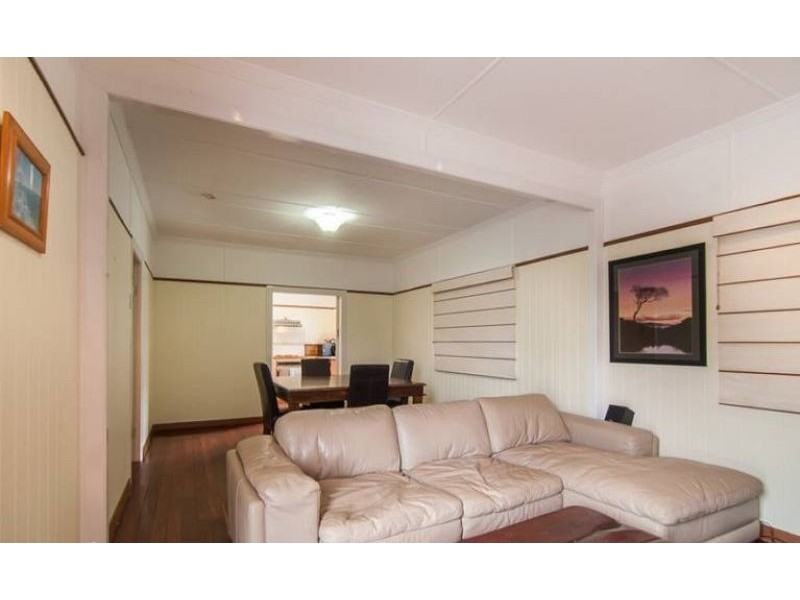 24 Albury Street, Deagon QLD 4017