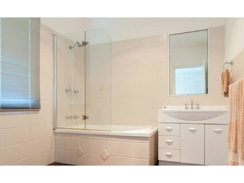 24 Albury Street, Deagon QLD 4017