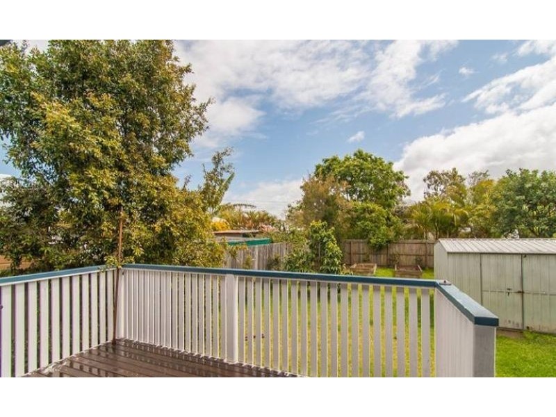 24 Albury Street, Deagon QLD 4017