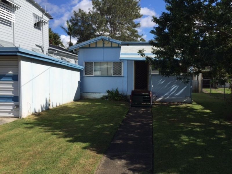 27 Clayton Street, Sandgate QLD 4017