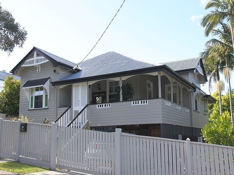 86 Yundah Street, Shorncliffe QLD 4017