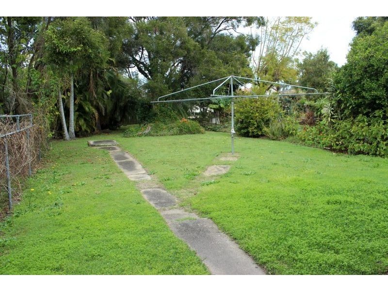 12 Connaught Street, Sandgate QLD 4017