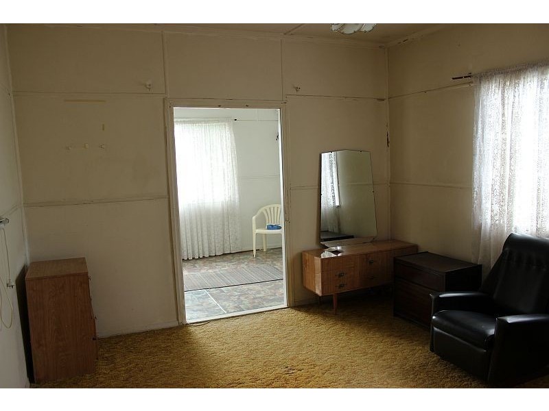 12 Connaught Street, Sandgate QLD 4017