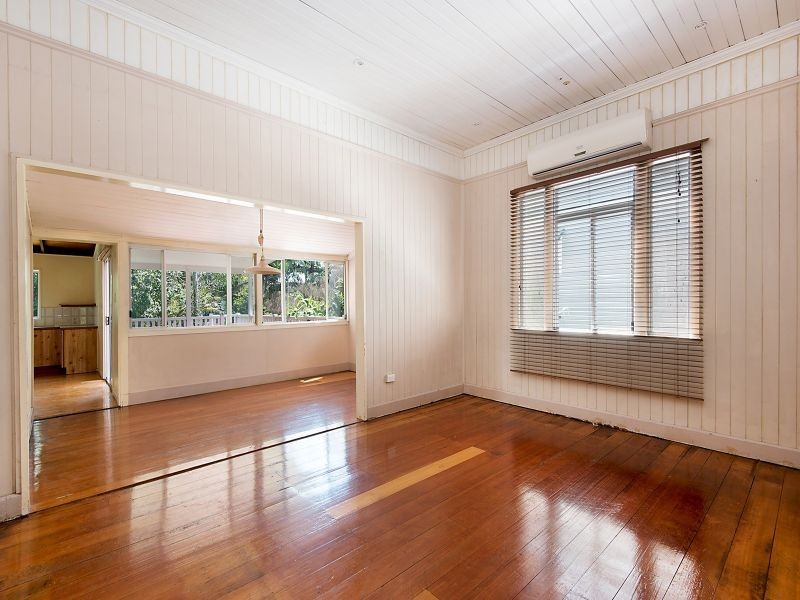 48 Cotton Street, Shorncliffe QLD 4017