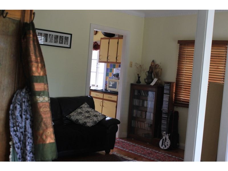 6 Seaview Street, Brighton QLD 4017