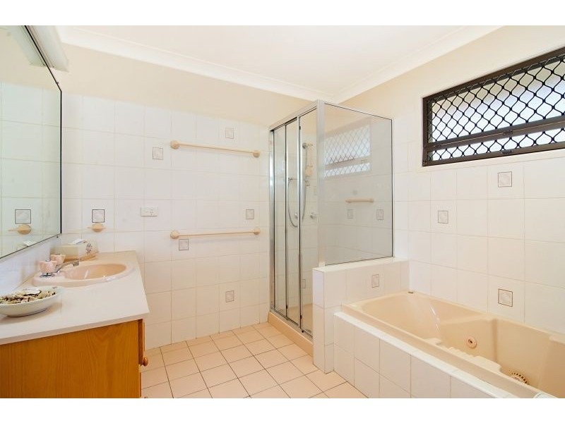 10 Macs Street, Brighton QLD 4017