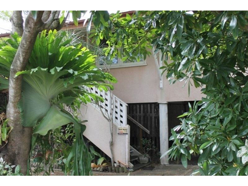 2 Perkins Street, Sandgate QLD 4017