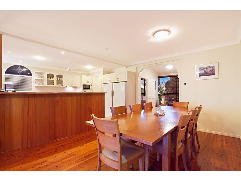 14 Eagle Terrace, Shorncliffe QLD 4017