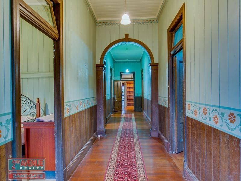 50 Flinders Parade, Sandgate QLD 4017