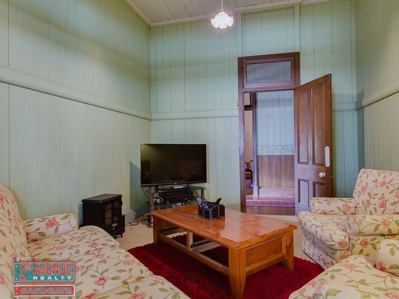 50 Flinders Parade, Sandgate QLD 4017