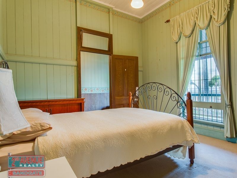 50 Flinders Parade, Sandgate QLD 4017