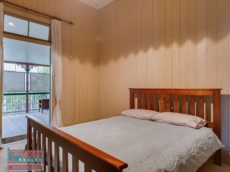 50 Flinders Parade, Sandgate QLD 4017