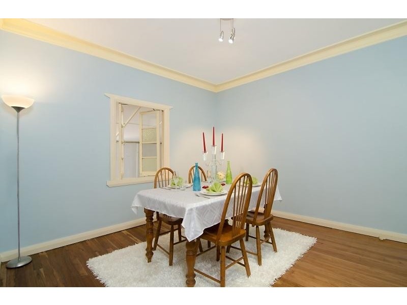 42 Bracken Ridge Road, Sandgate QLD 4017