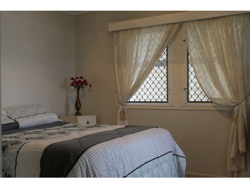 50 Griffith Street, Sandgate QLD 4017