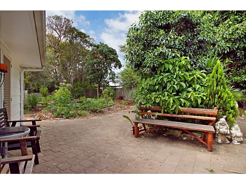 42 Seventh Avenue, Sandgate QLD 4017