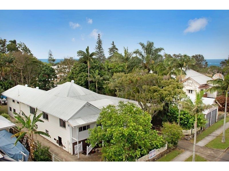 42 Seventh Avenue, Sandgate QLD 4017