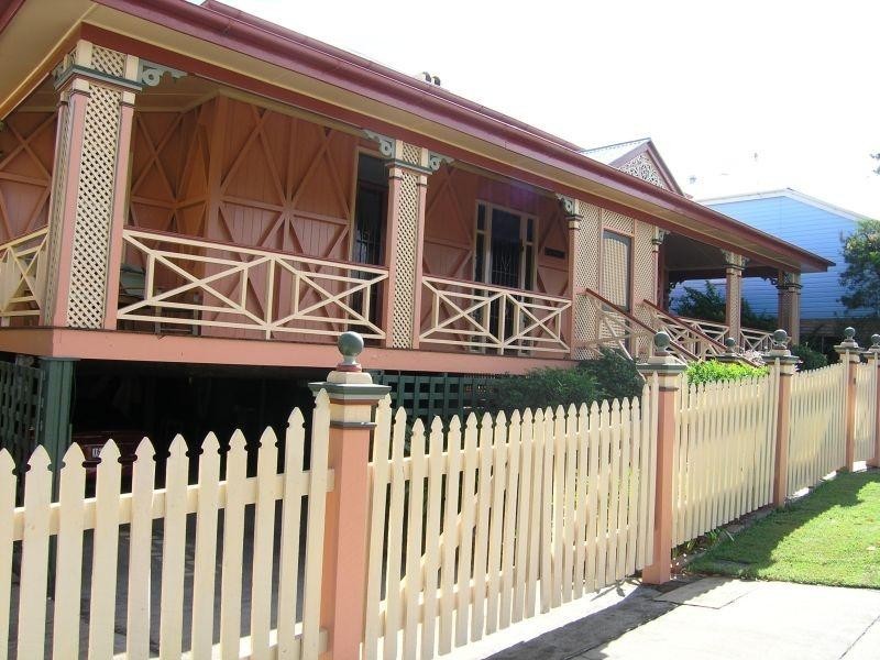 86 Allpass Parade, Shorncliffe QLD 4017