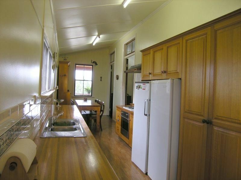 86 Allpass Parade, Shorncliffe QLD 4017