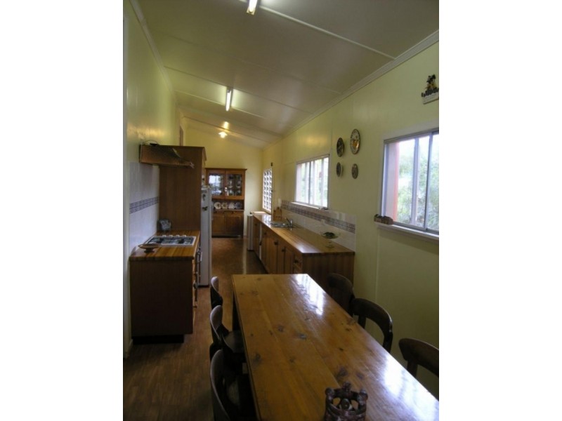 86 Allpass Parade, Shorncliffe QLD 4017