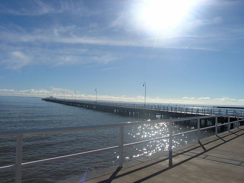 11 Pier Avenue, Shorncliffe QLD 4017