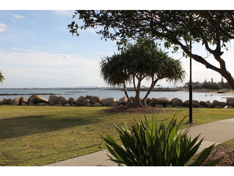 8 Angus Street, Clontarf QLD 4019