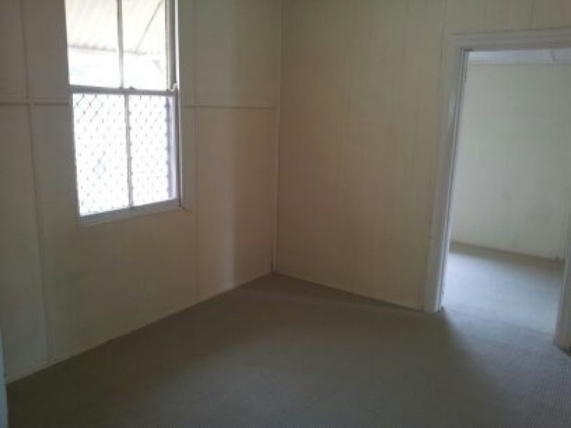 8 Angus Street, Clontarf QLD 4019