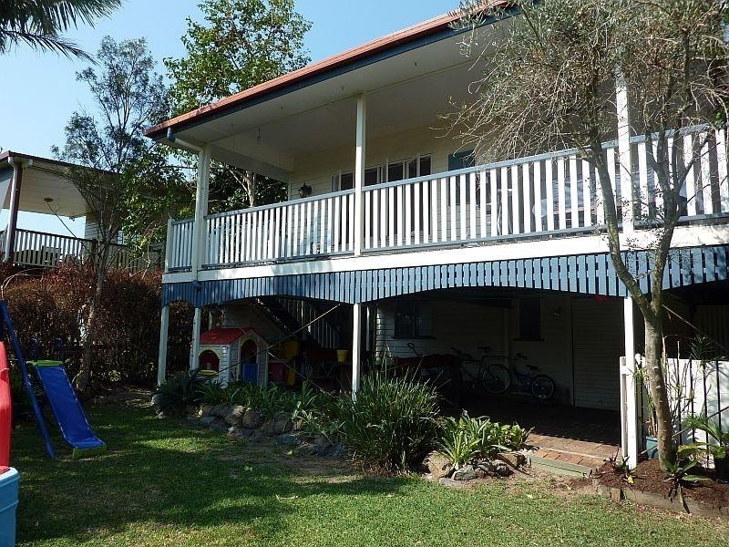 49 Nash Street, Sandgate QLD 4017