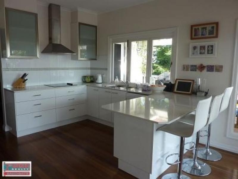 49 Nash Street, Sandgate QLD 4017