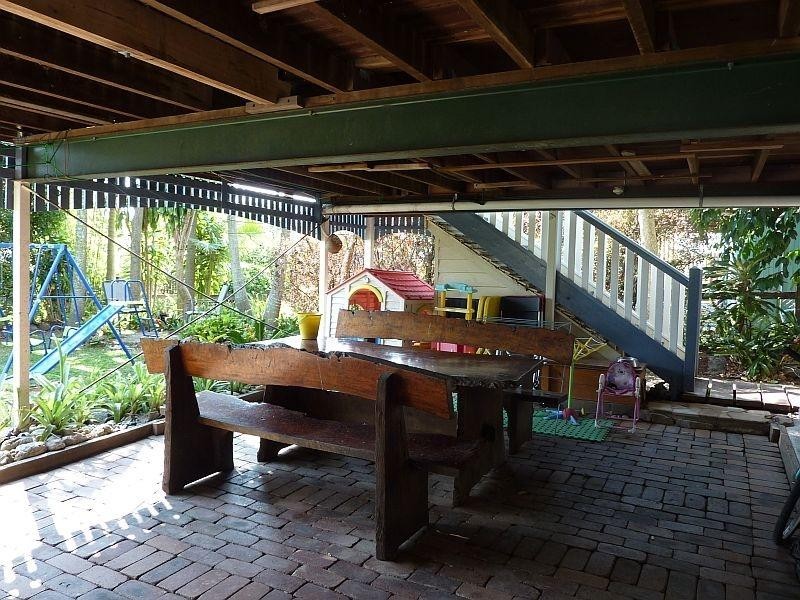 49 Nash Street, Sandgate QLD 4017