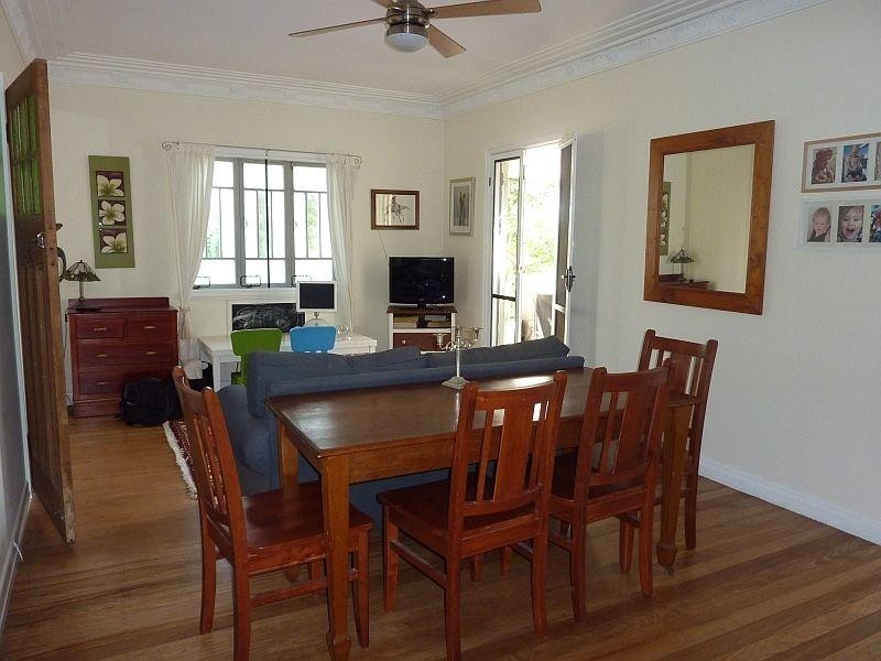 49 Nash Street, Sandgate QLD 4017