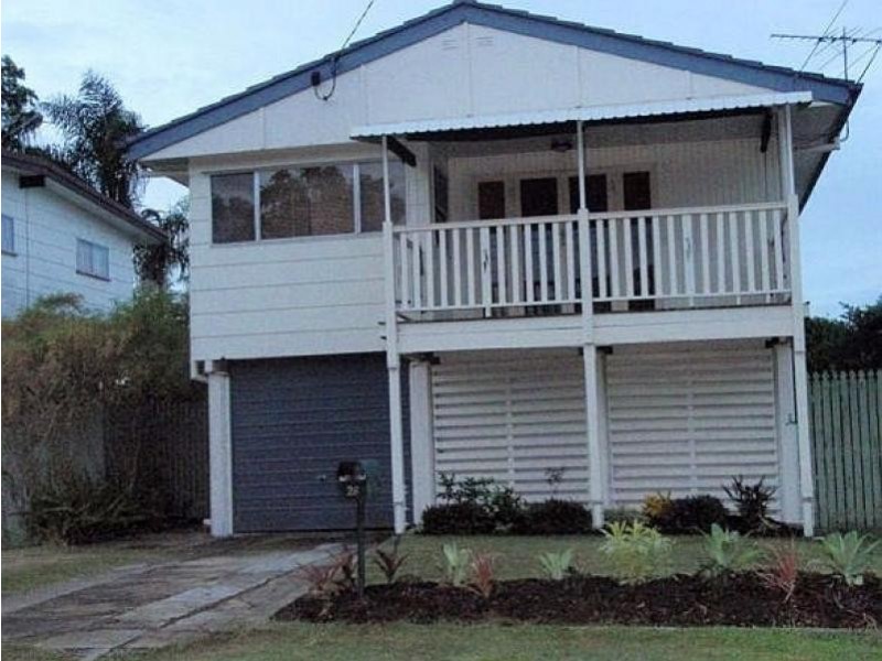 26 Thirteenth Avenue, Brighton QLD 4017
