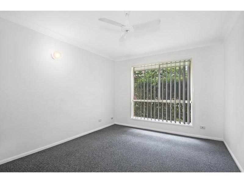 5 Walton Place, Brighton QLD 4017