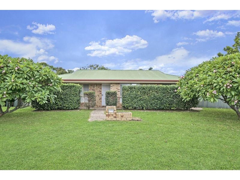 5 Walton Place, Brighton QLD 4017