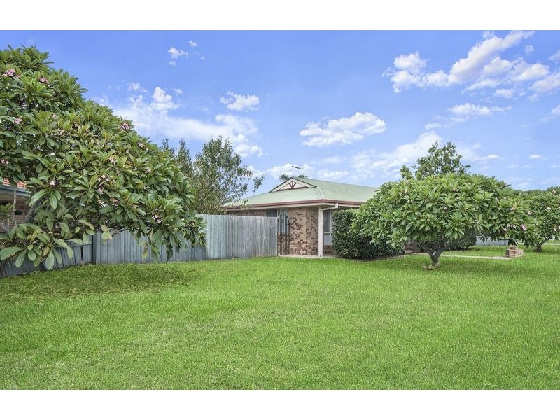 5 Walton Place, Brighton QLD 4017