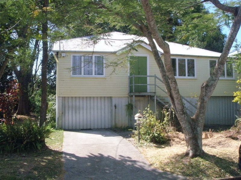 12 Gilpin Street, Shorncliffe QLD 4017