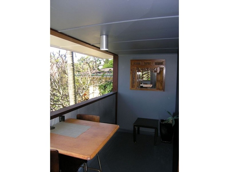 55 Griffith Street, Sandgate QLD 4017