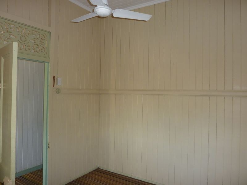 19 Ninth Avenue, Sandgate QLD 4017