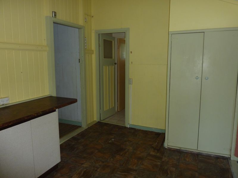 19 Ninth Avenue, Sandgate QLD 4017