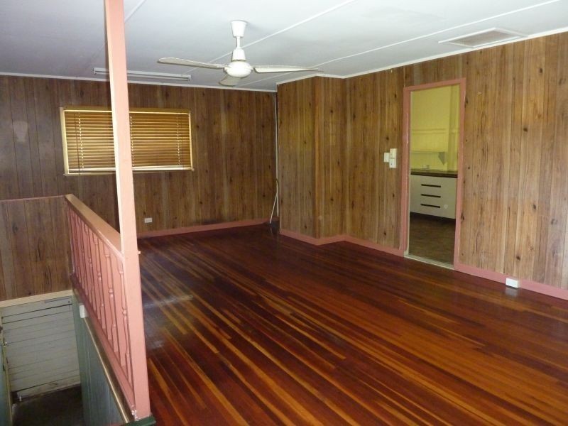 19 Ninth Avenue, Sandgate QLD 4017