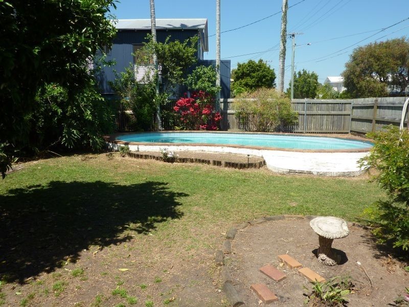 19 Ninth Avenue, Sandgate QLD 4017