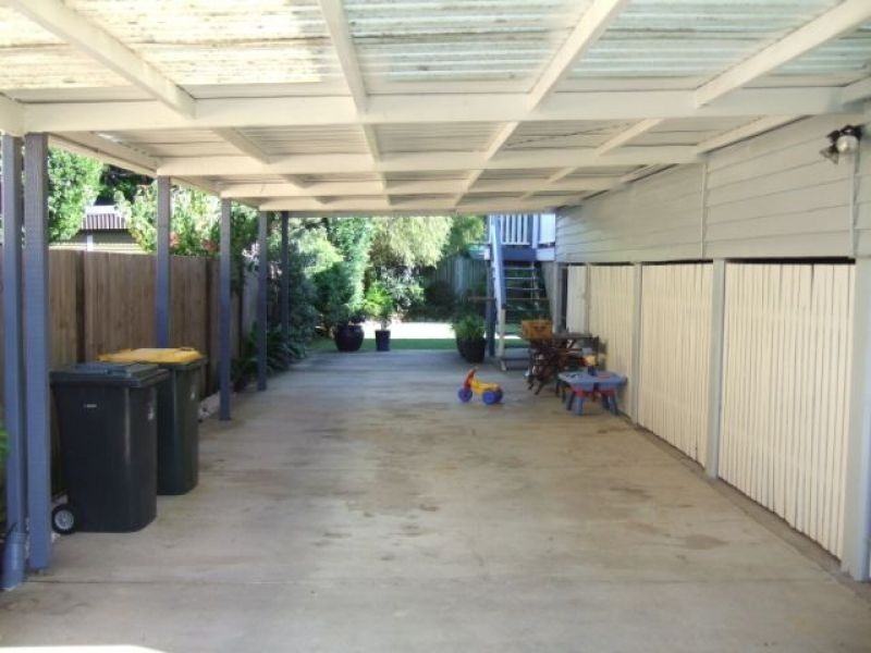 36 Bevington Street, Shorncliffe QLD 4017