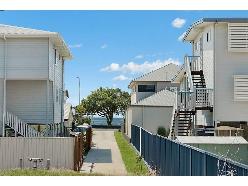 12/26 Seventeenth Avenue, Brighton QLD 4017