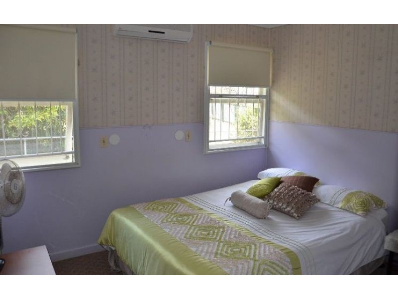 46 Nash Street, Sandgate QLD 4017