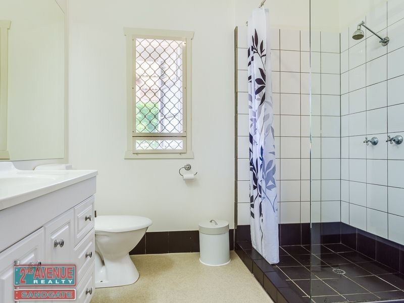 311 Brighton Road, Sandgate QLD 4017