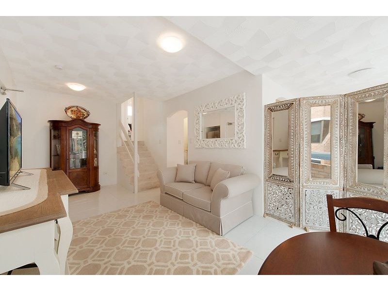 12/88 EAGLE TERRACE, Sandgate QLD 4017