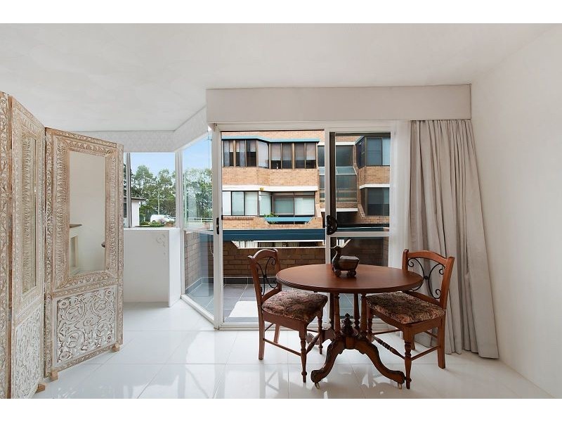 12/88 EAGLE TERRACE, Sandgate QLD 4017