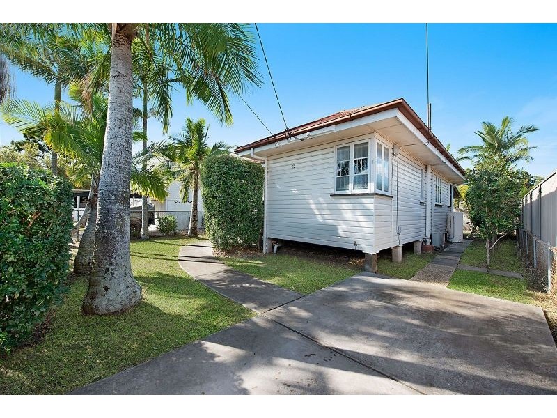 12 Scott Street, Deagon QLD 4017