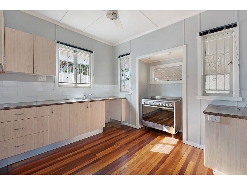 12 Scott Street, Deagon QLD 4017