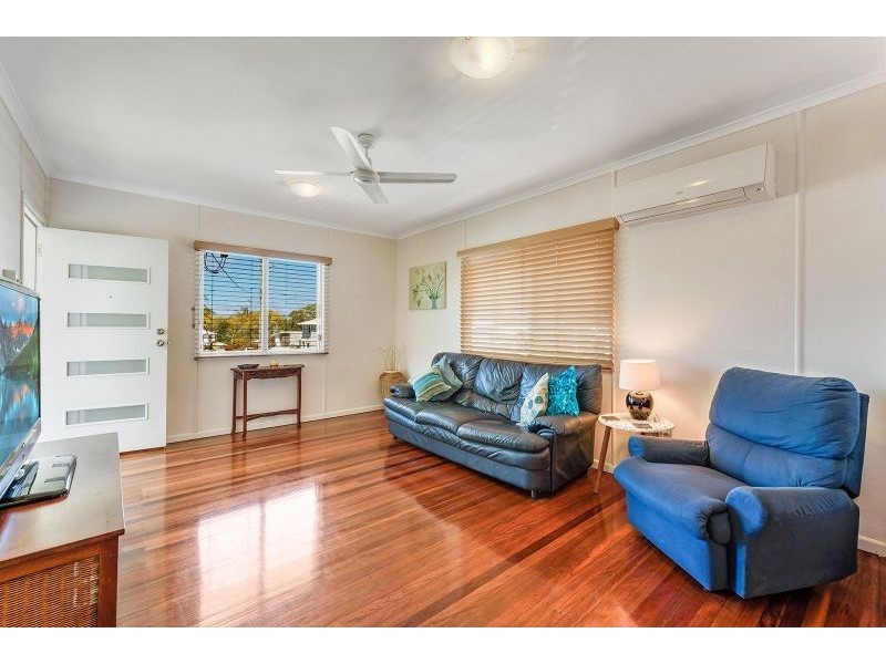 18 Maclean Street, Brighton QLD 4017